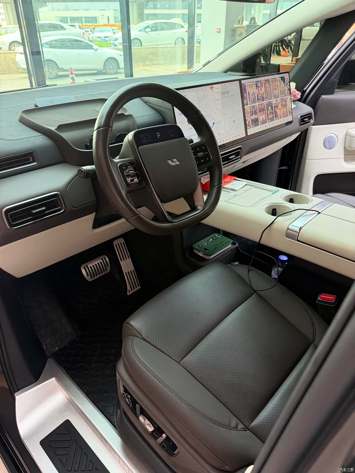 Li Auto MEGA, 2025 все фото