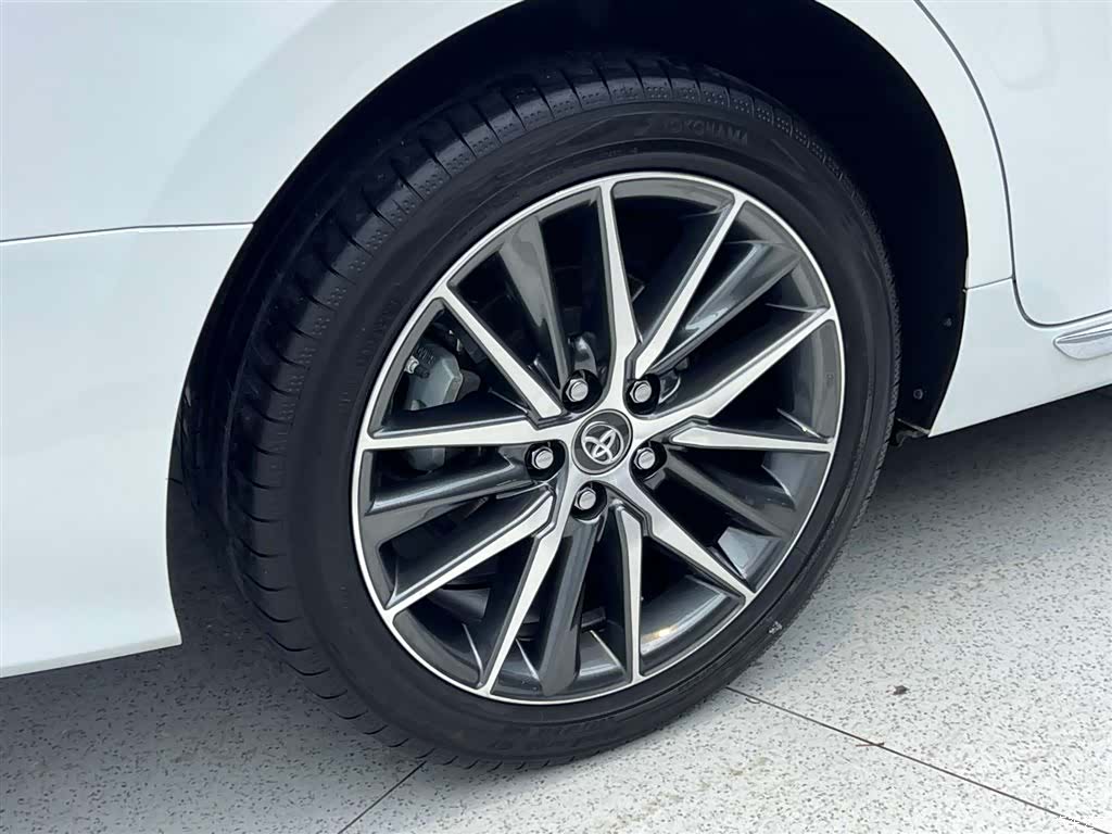 Toyota Camry, 2023 11