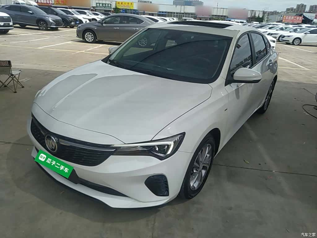 Buick Verano, 2022 1