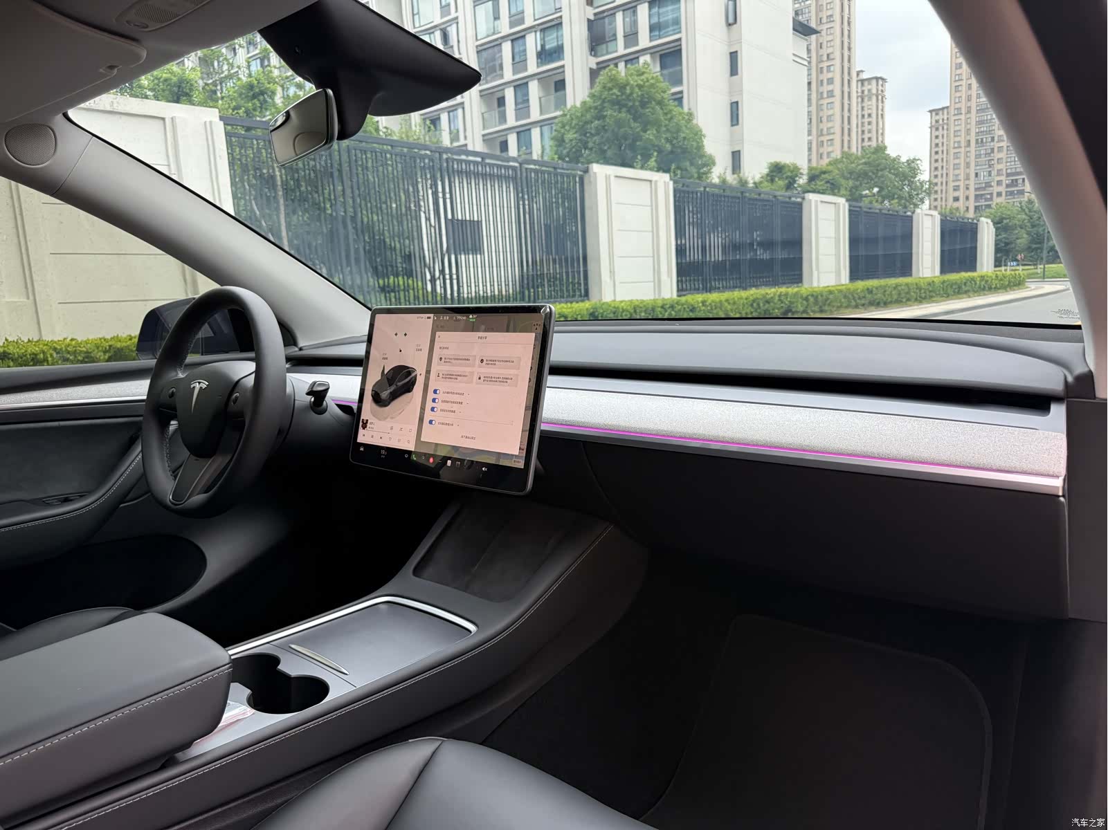 Tesla Model Y, 2025 16