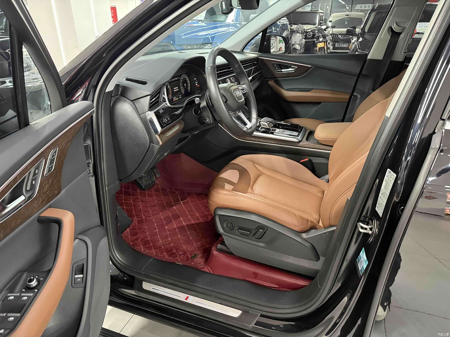 Audi Q7, 2021 все фото