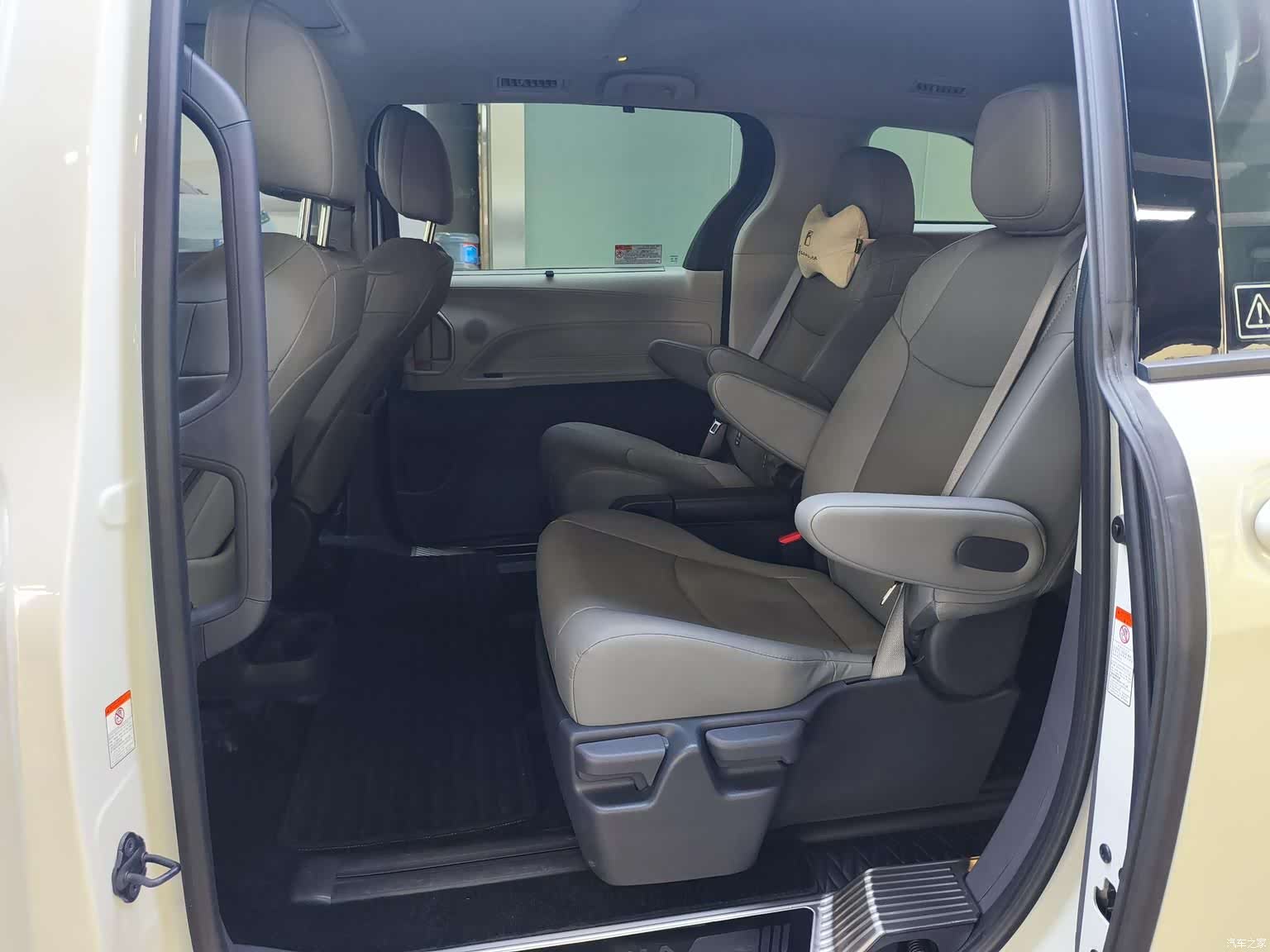 Toyota Granvia, 2024 12