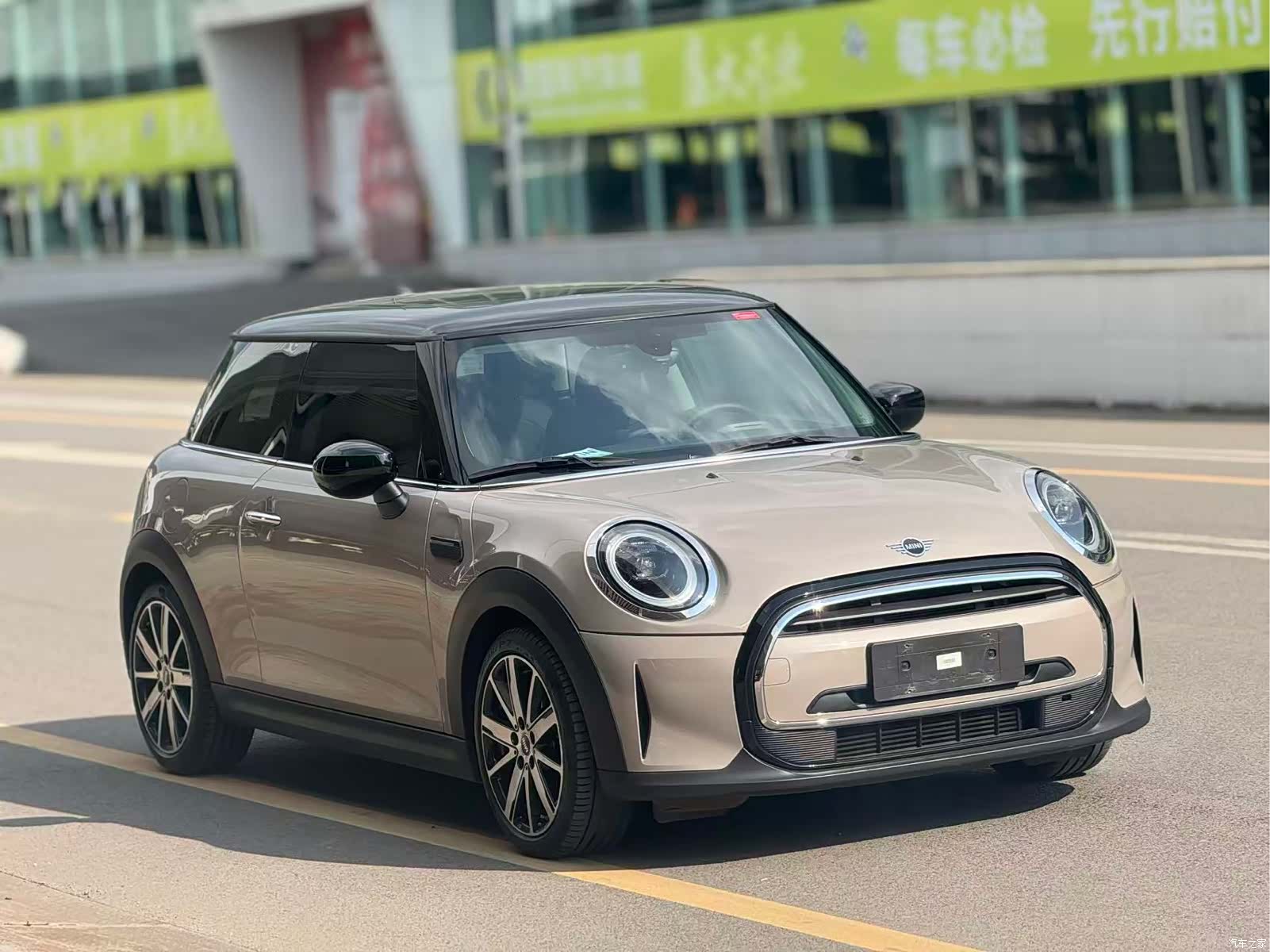 Mini Cooper, 2023 3