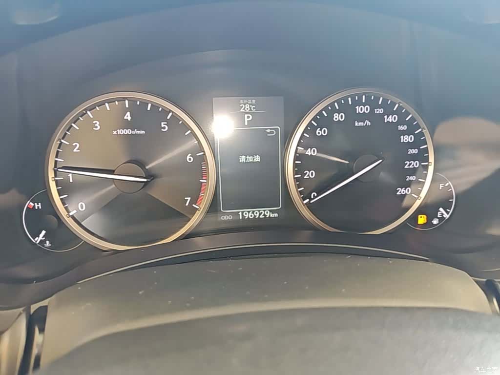 Lexus NX, 2015 12
