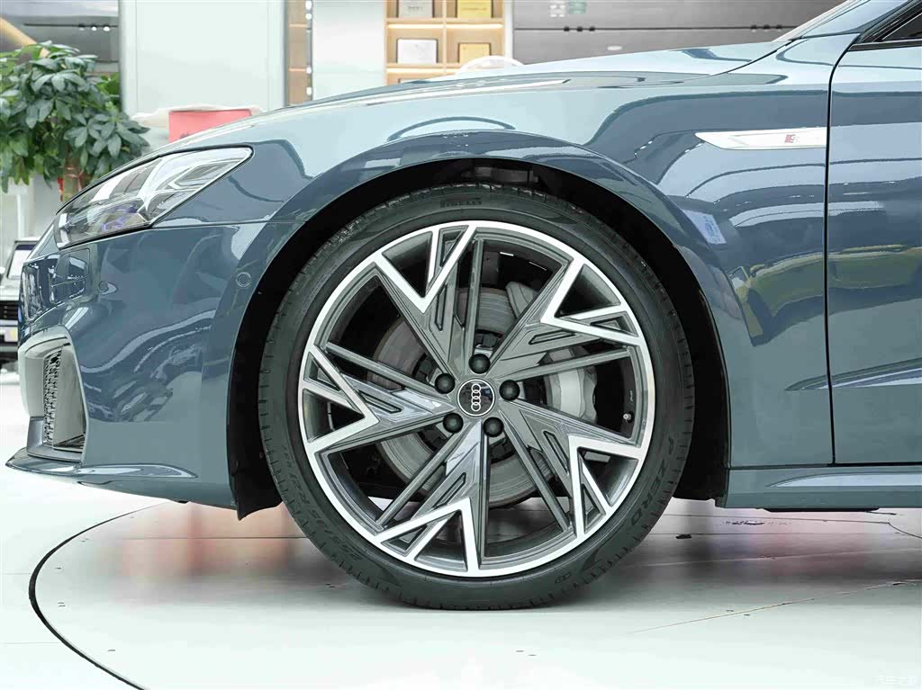 Audi A7L, 2022 19