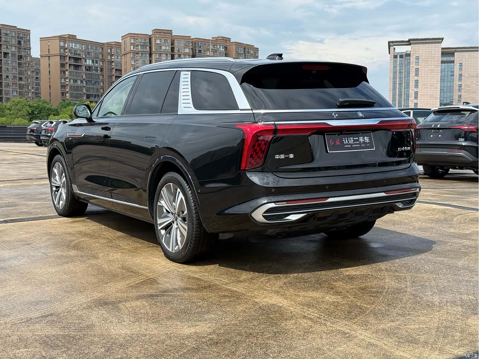 Hongqi E-HS9, 2023 6