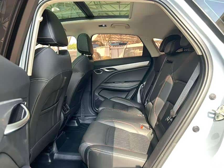 Geely Xingyue, 2022 3