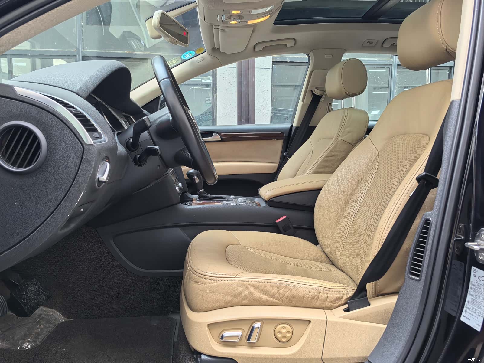 Audi Q7, 2011 8
