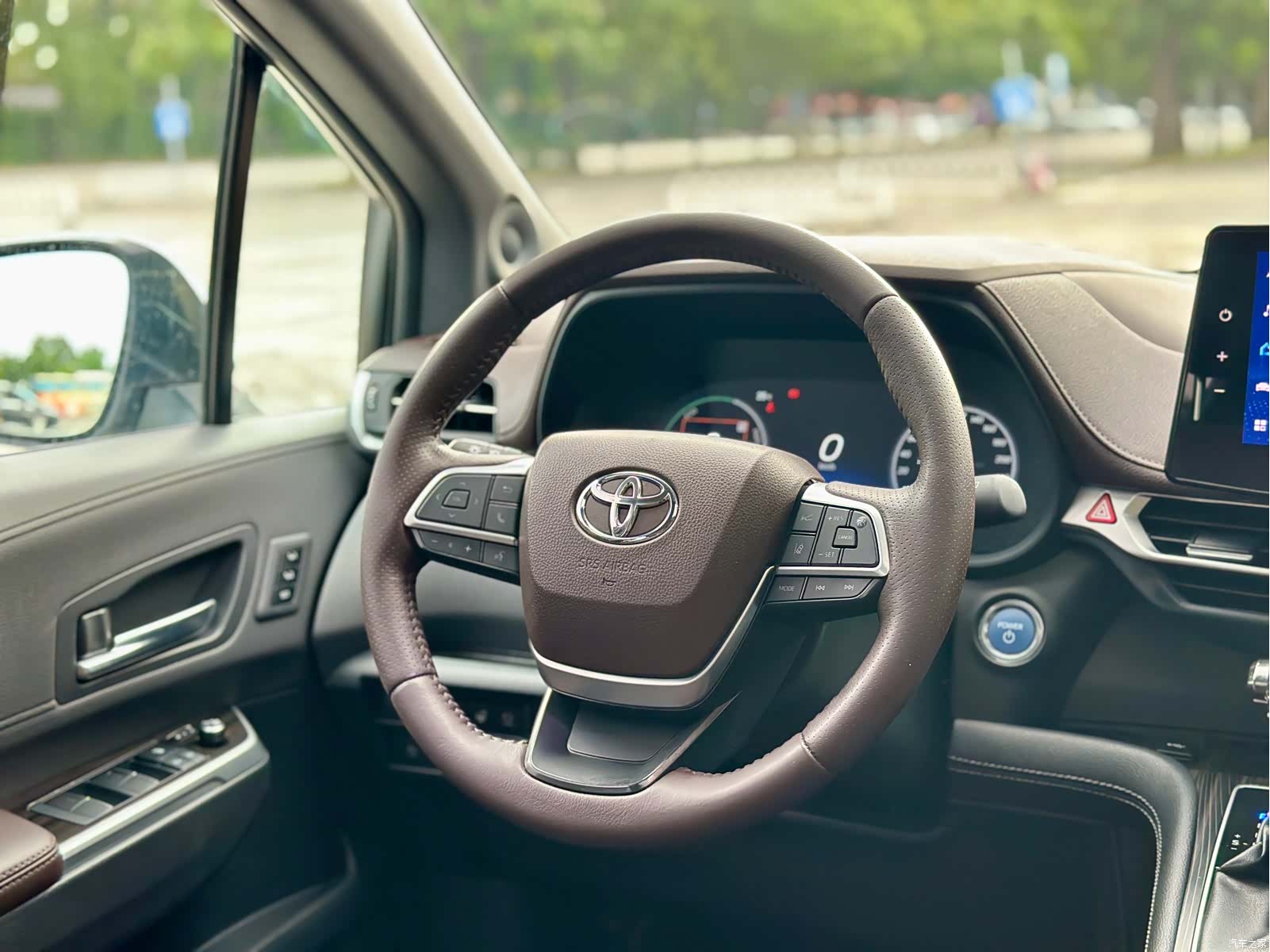 Toyota Sienna, 2023 33