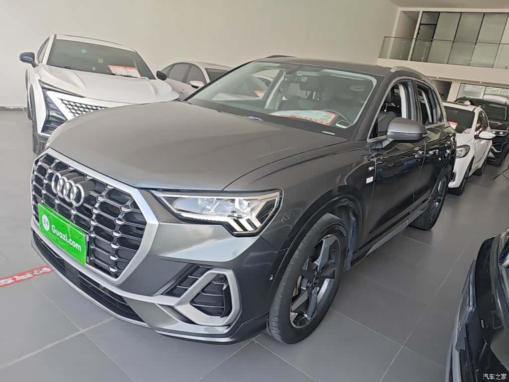 Audi Q3, 2022 2