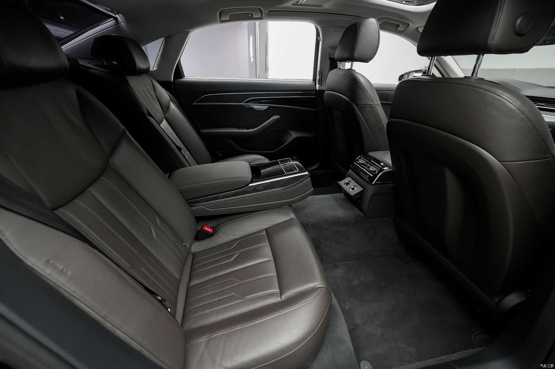 Audi A8L, 2019 20