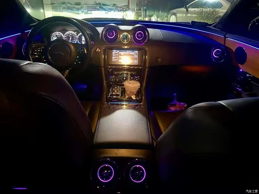 Jaguar XJ, 2013 7