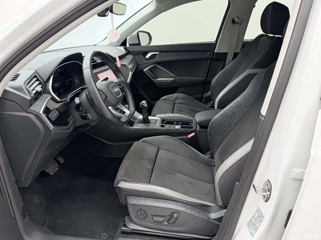 Audi Q3, 2022 9