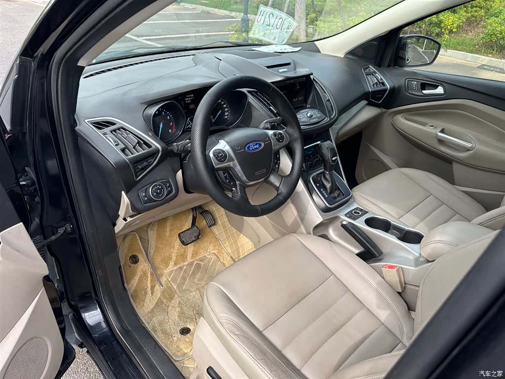 Ford Kuga, 2013 11
