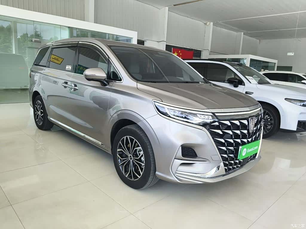 Roewe iMAX8, 2025 4