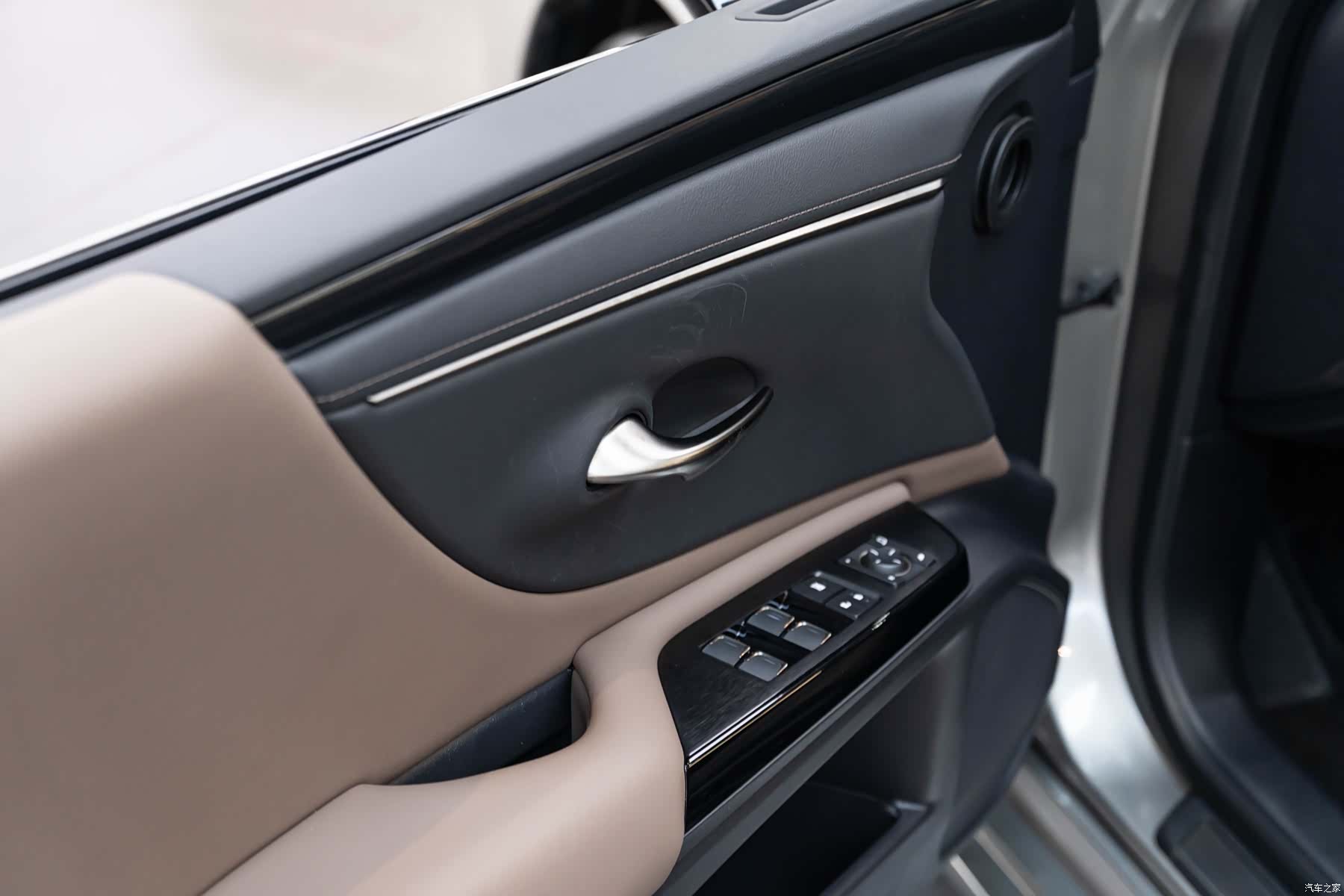 Lexus ES, 2022 18