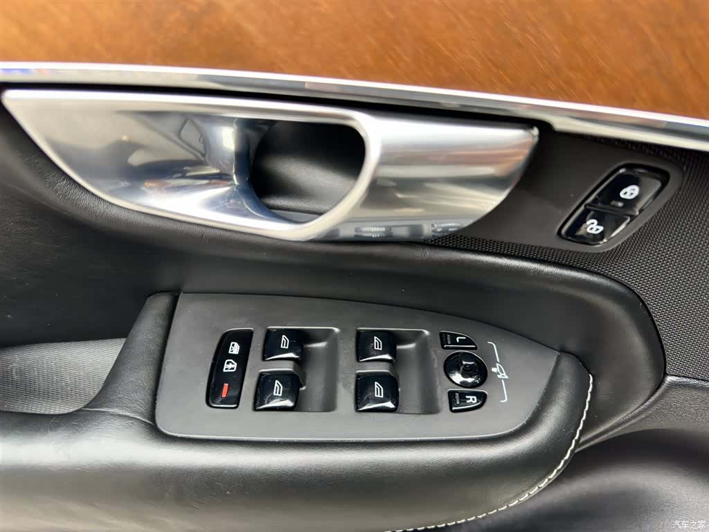 Volvo XC90, 2018 21