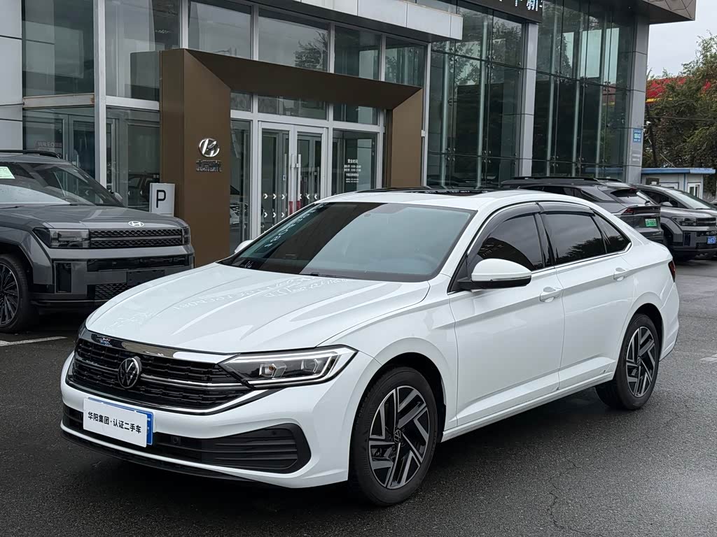 Volkswagen Sagitar 2025 300TSI DSG