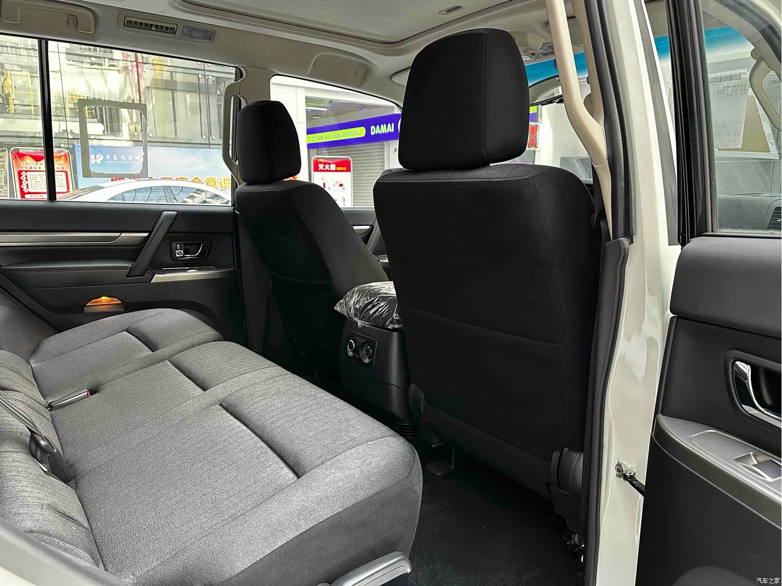 Mitsubishi Pajero, 2020 19
