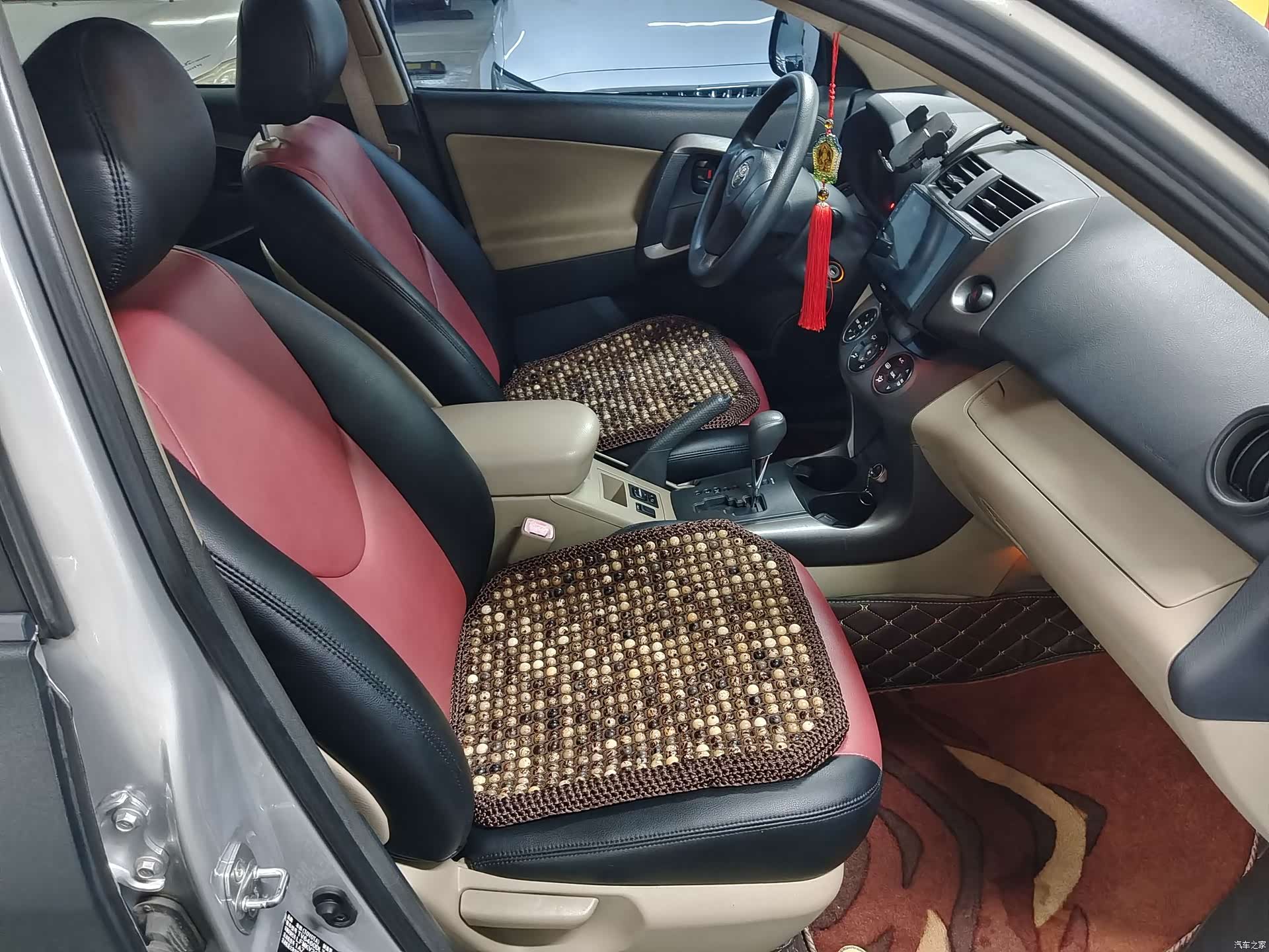 Toyota RAV4, 2011 9