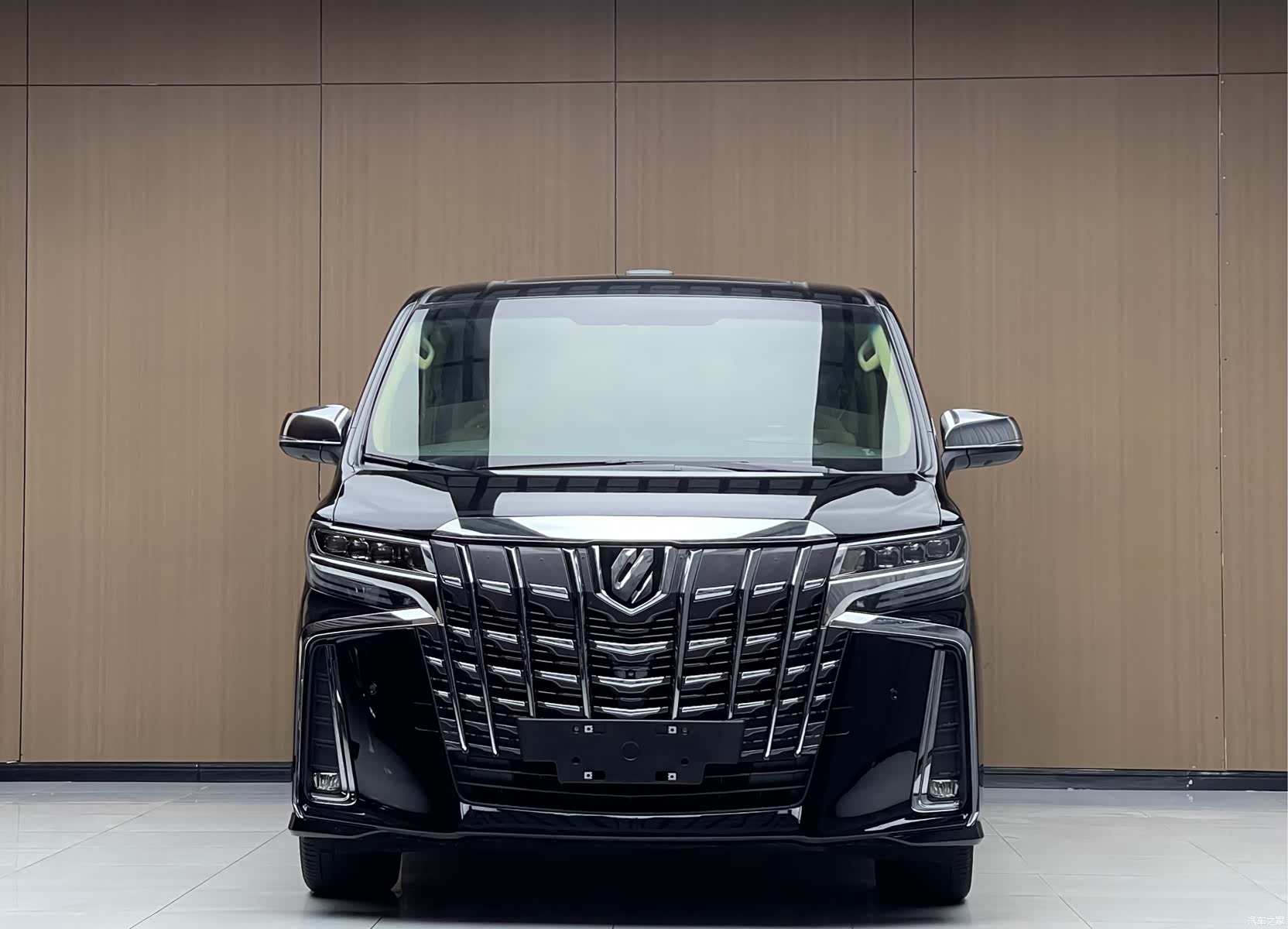 Toyota Alphard, 2018 2