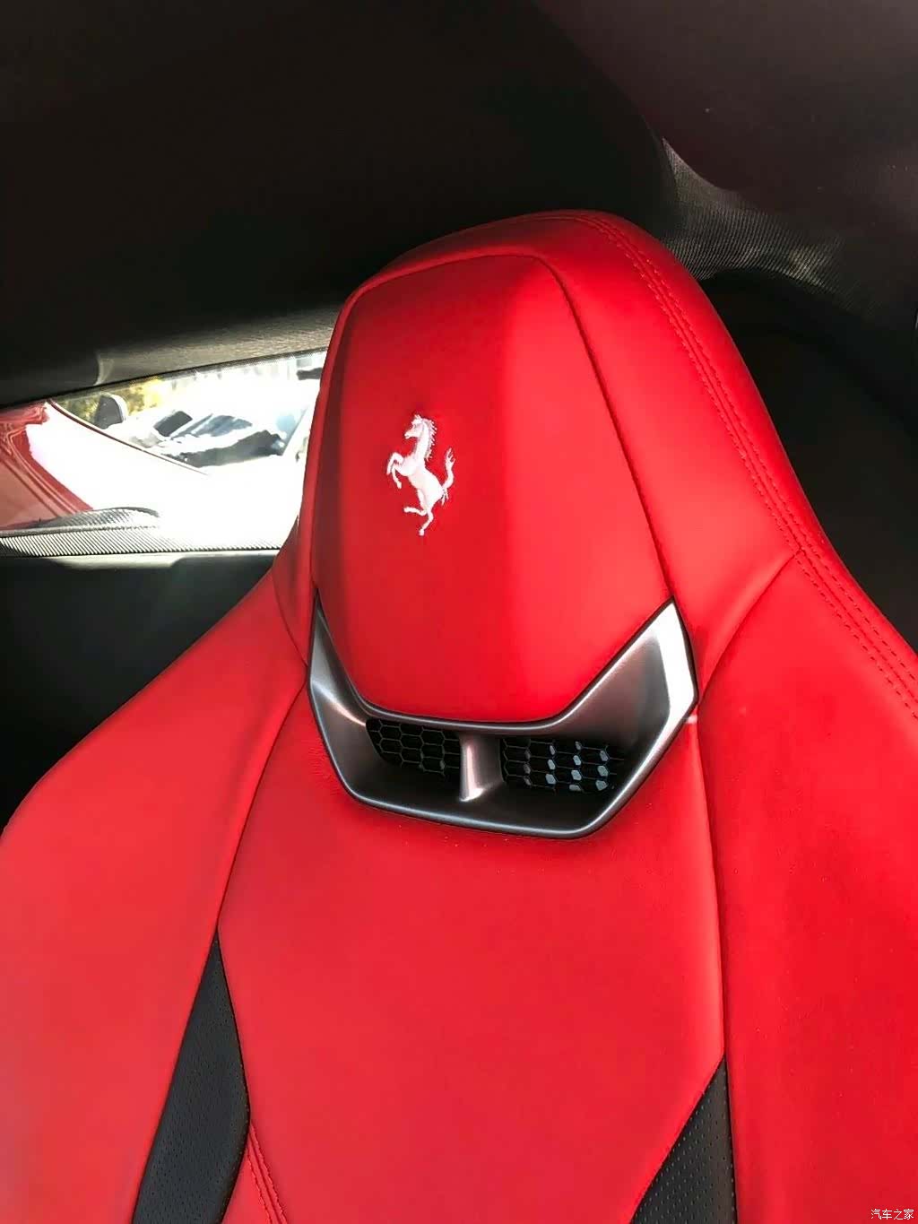 Ferrari 296, 2023 6
