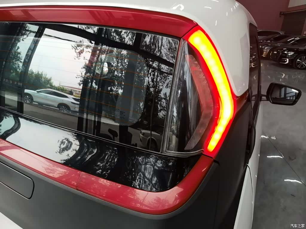 Wuling E200, 2019 8