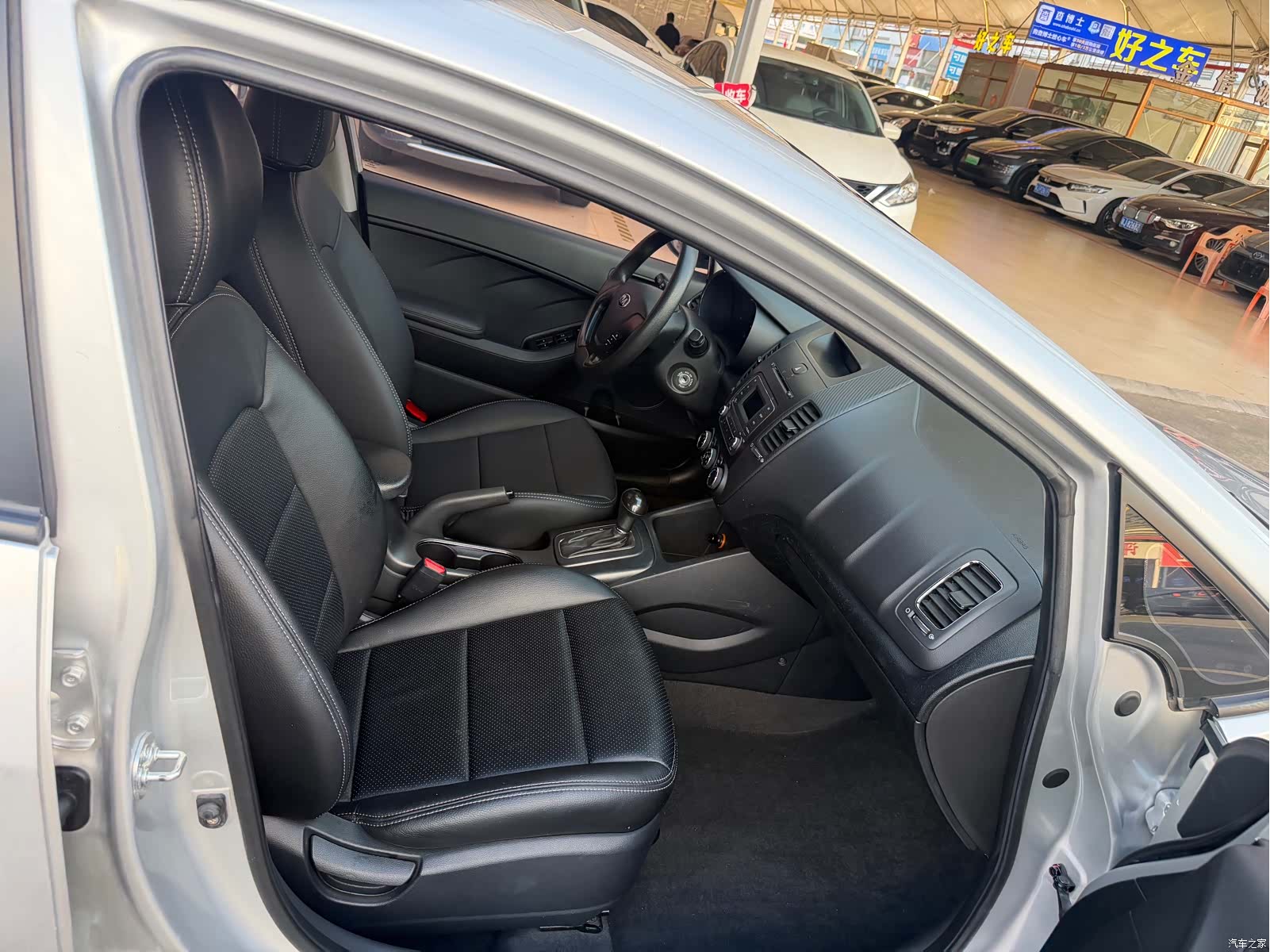 Kia K3, 2014 12