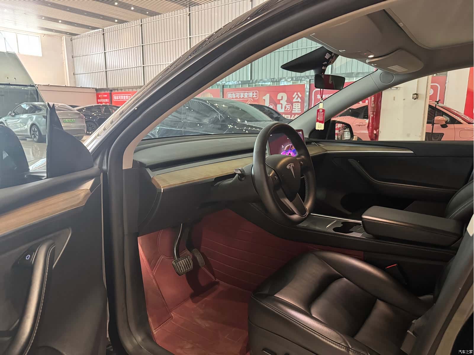 Tesla Model Y, 2023 7