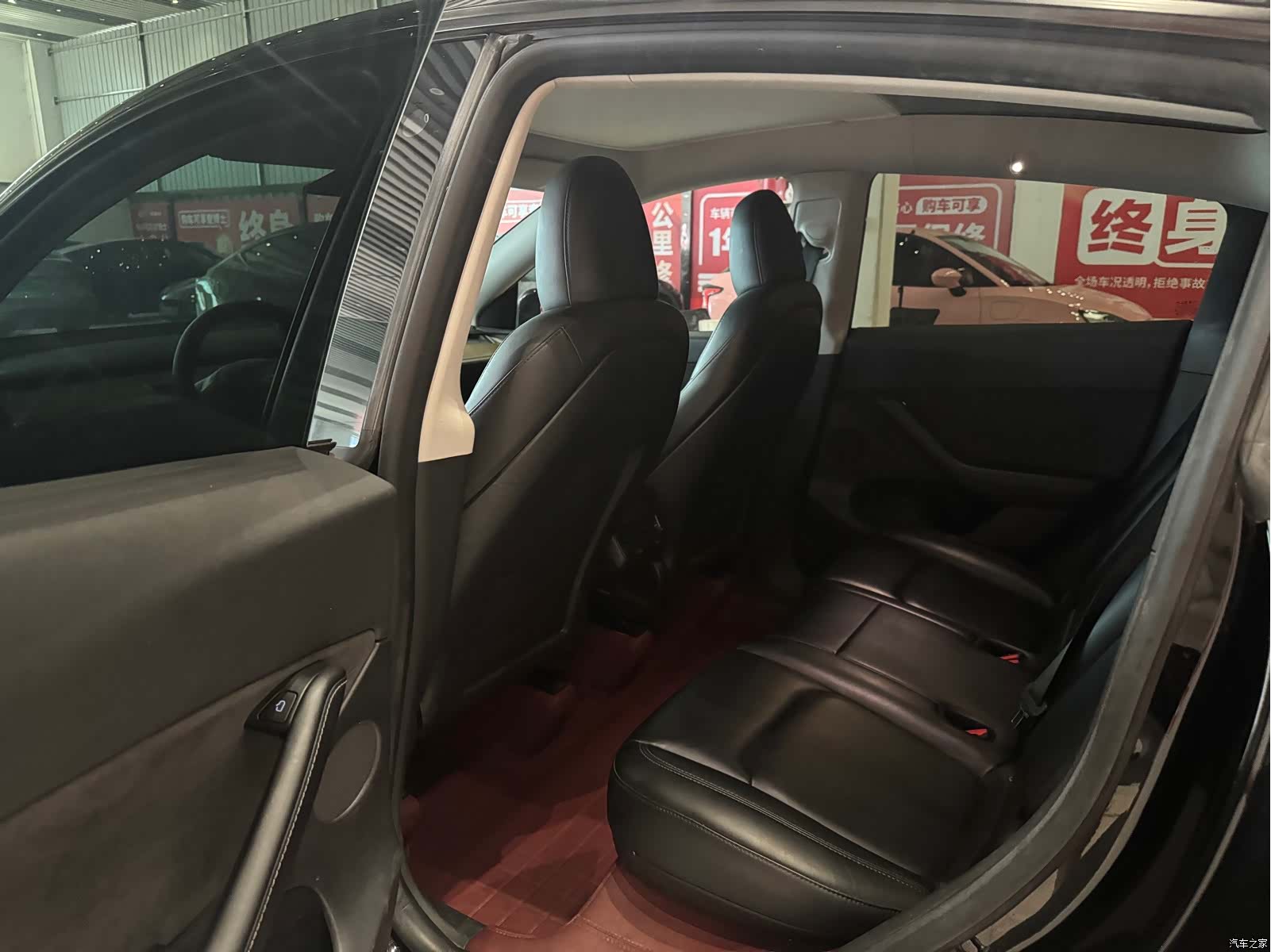 Tesla Model Y, 2023 9