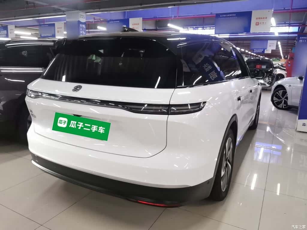 NIO ES8, 2023 7