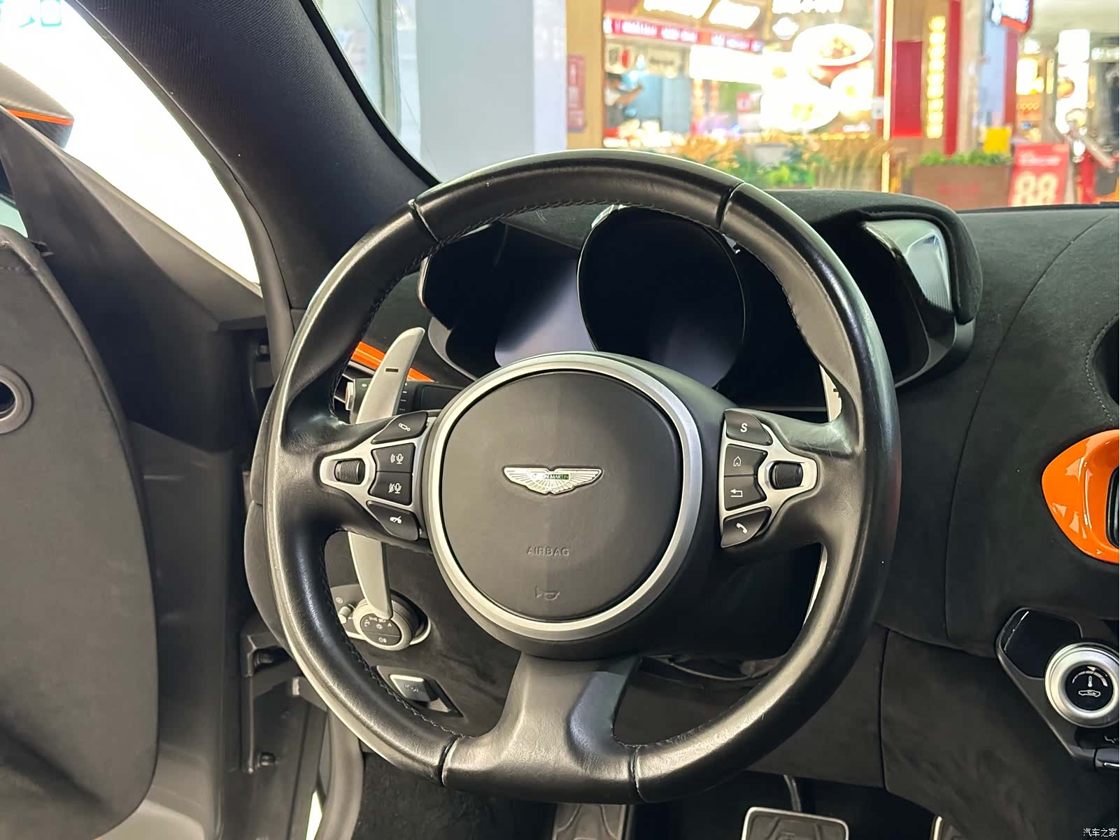 Aston Martin Vantage, 2019 15
