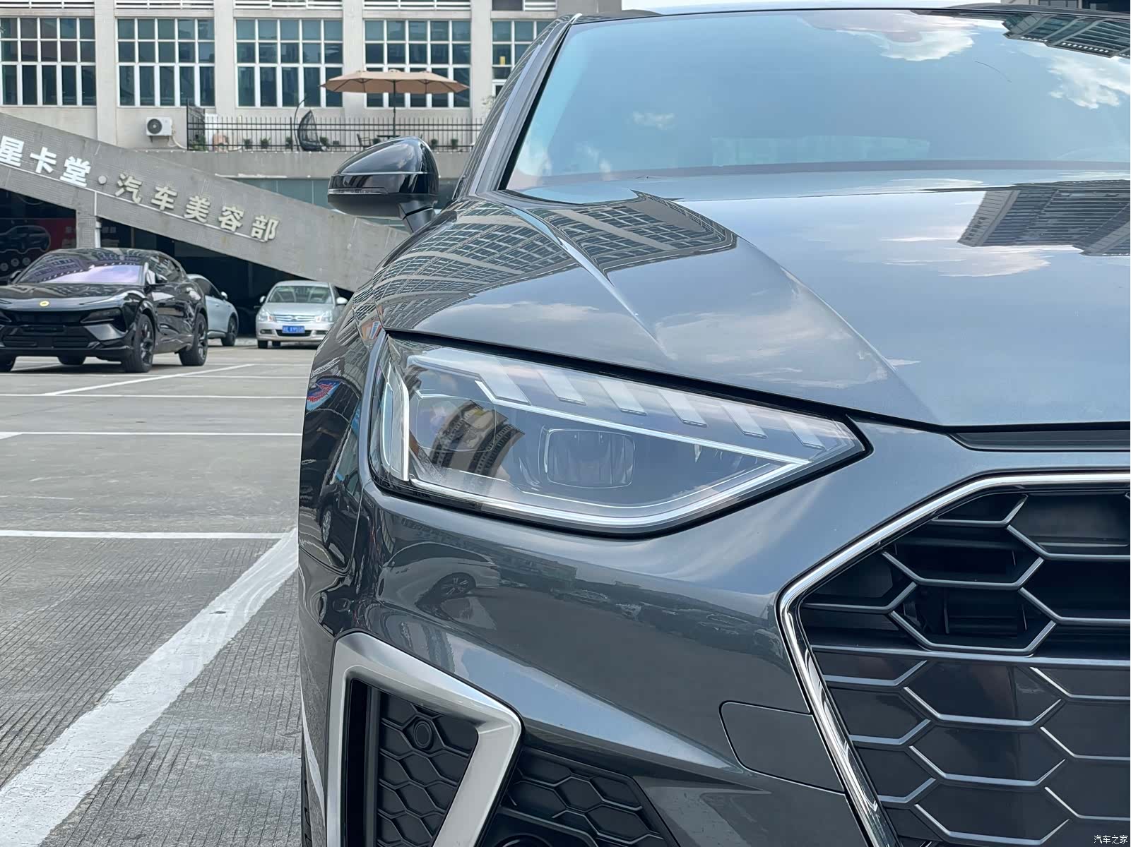 Audi A4L, 2020 все фото