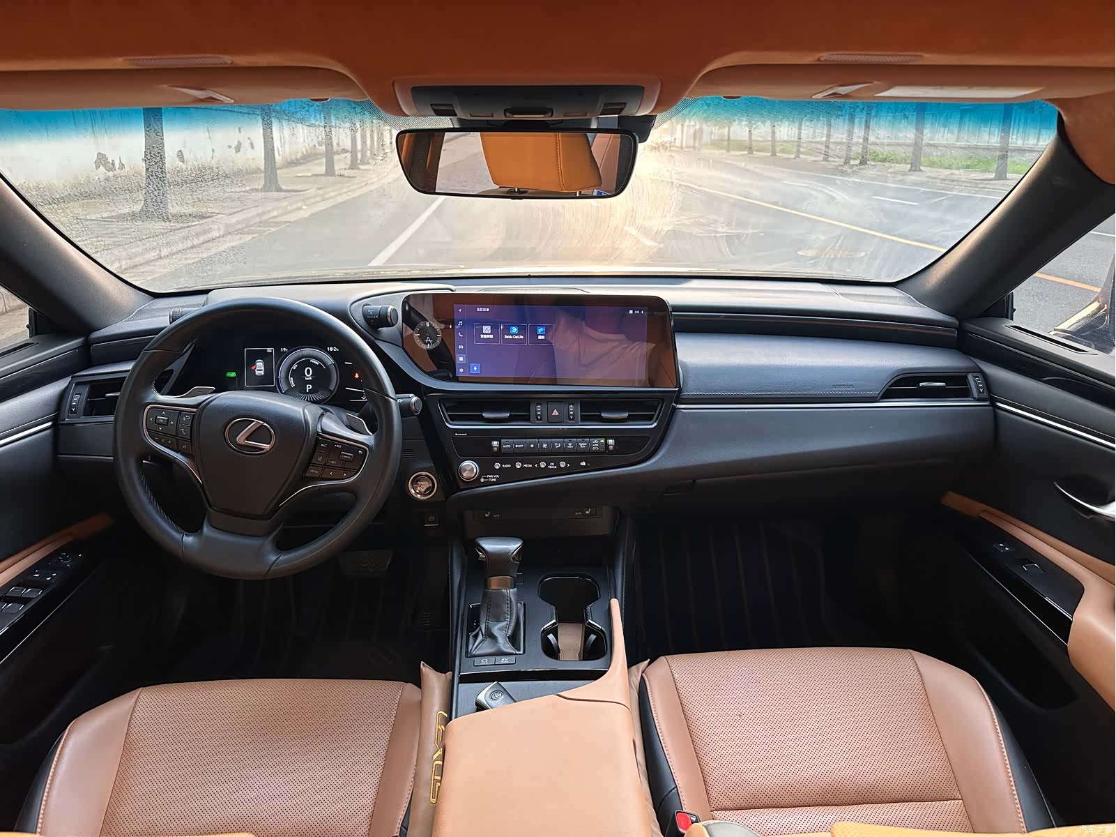 Lexus ES, 2024 4