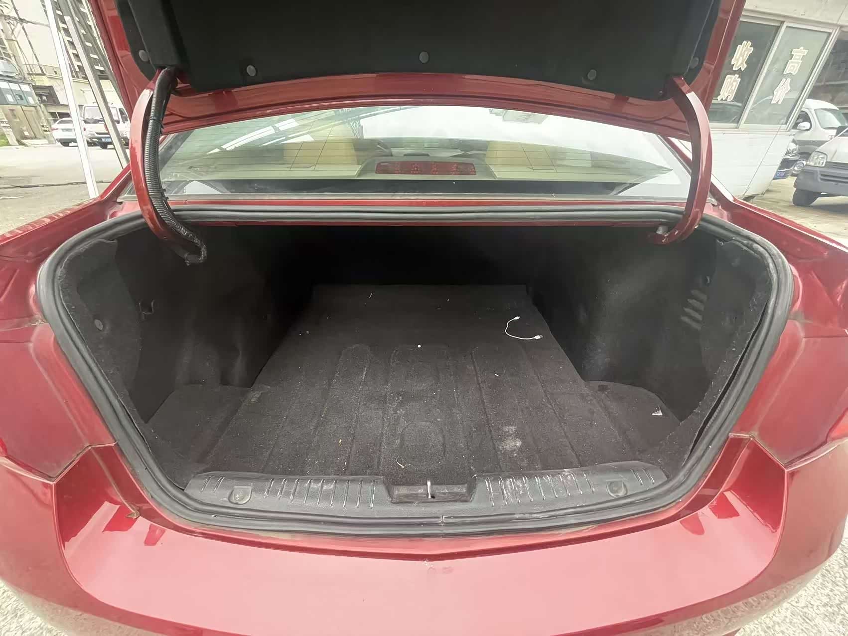 Chevrolet SE, 2015 21