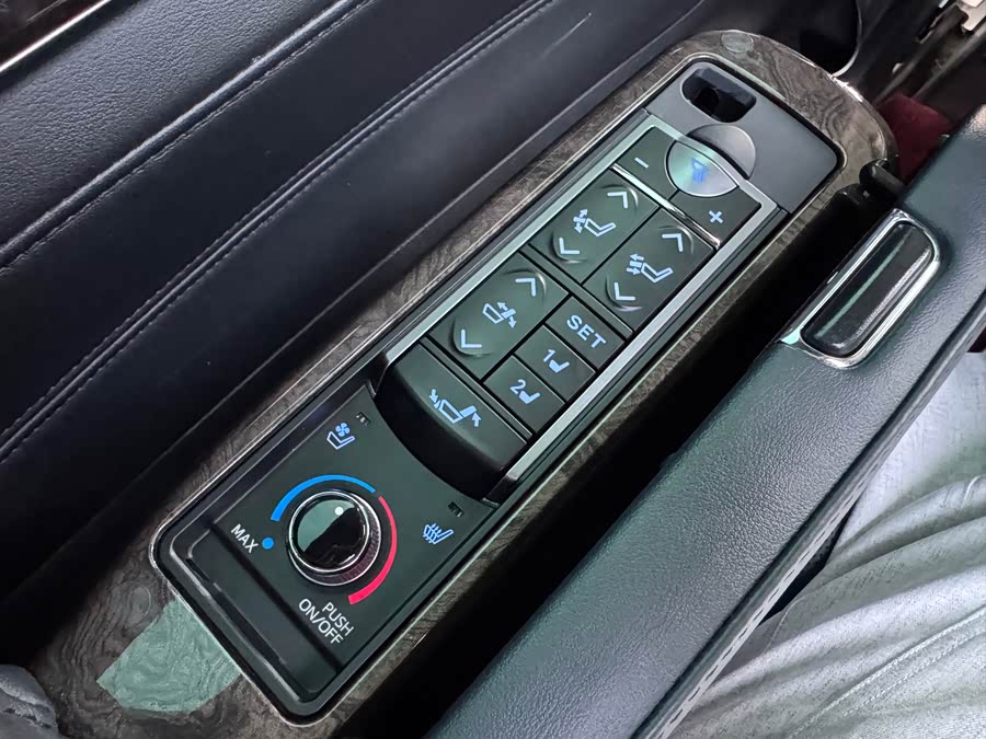 Toyota Vellfire 2023, фото 18