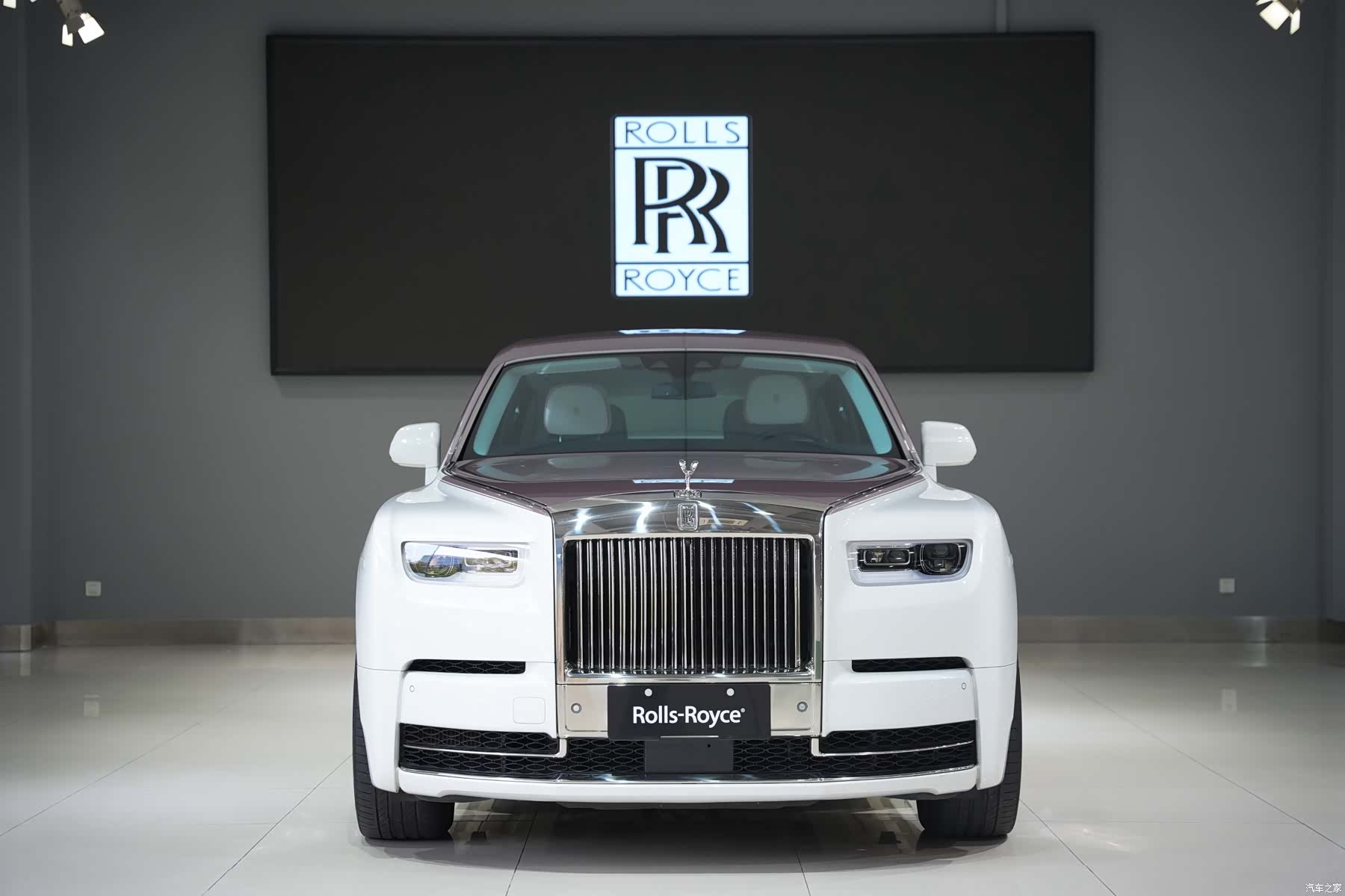 Rolls-Royce Phantom, 2021 2