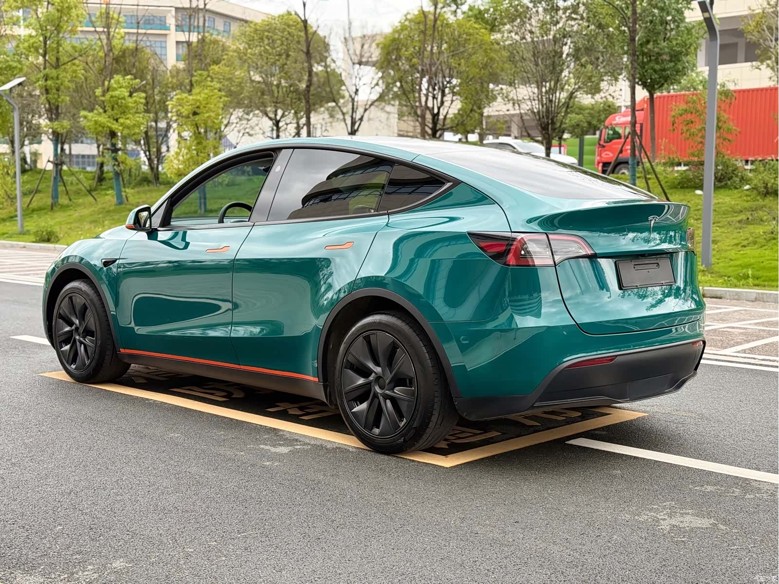 Tesla Model Y, 2024 23