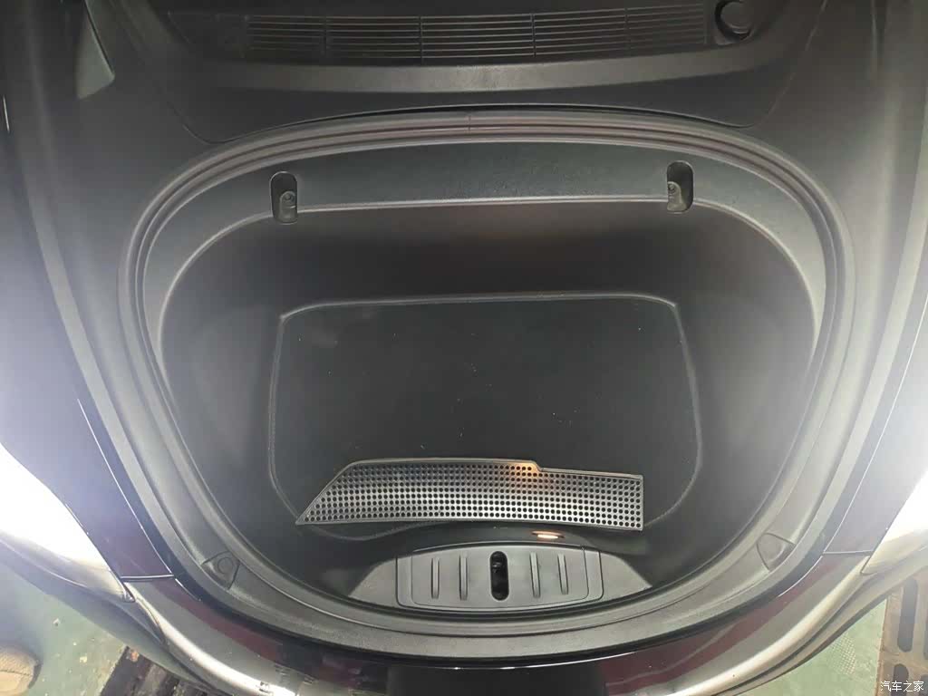 Tesla Model 3, 2020 11