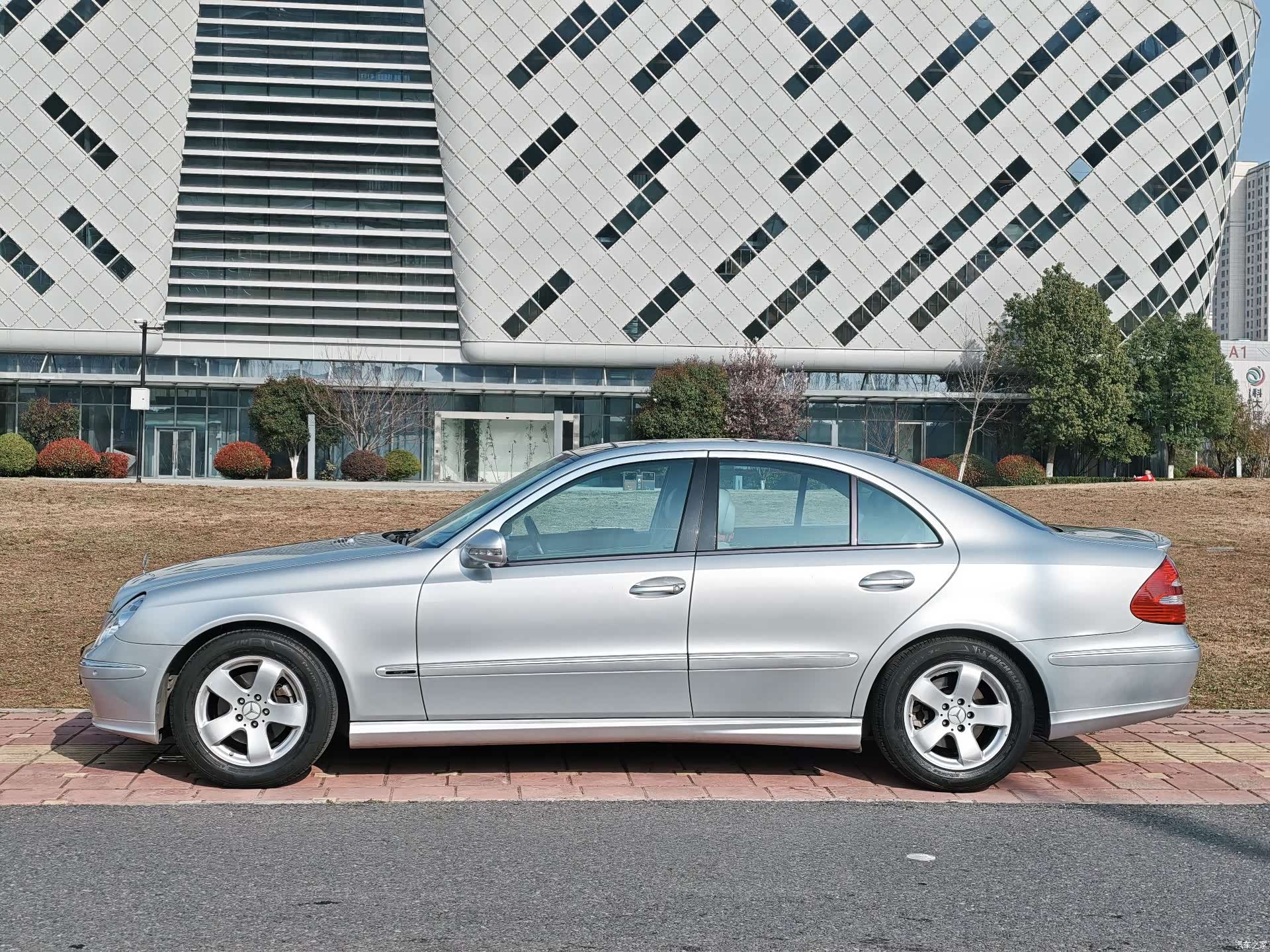 Mercedes-Benz E-Class, 2006 22