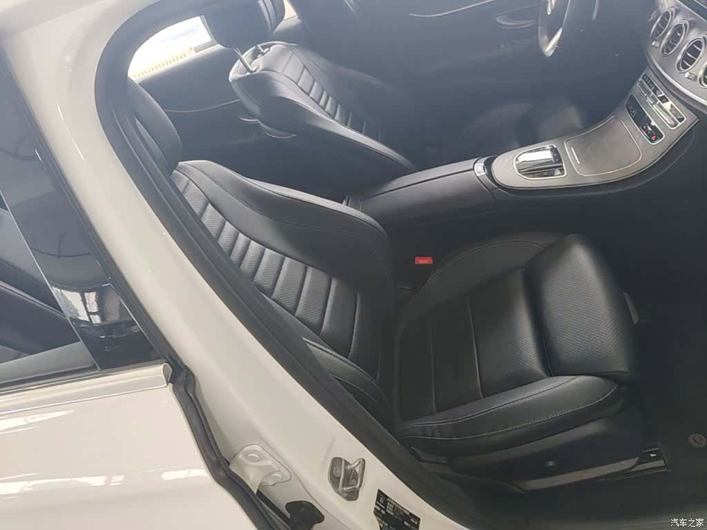 Mercedes-Benz E-Class, 2021 25