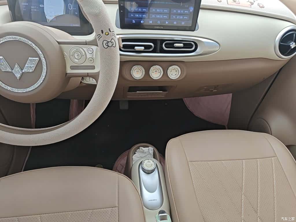 Wuling MINIEV, 2025 10