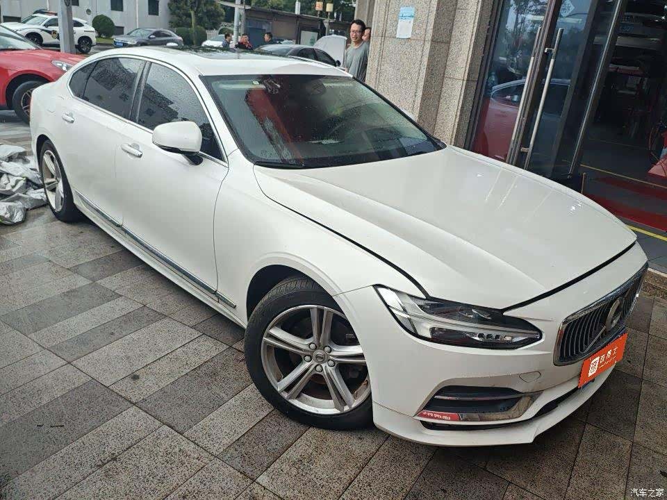 Volvo S90, 2018 все фото