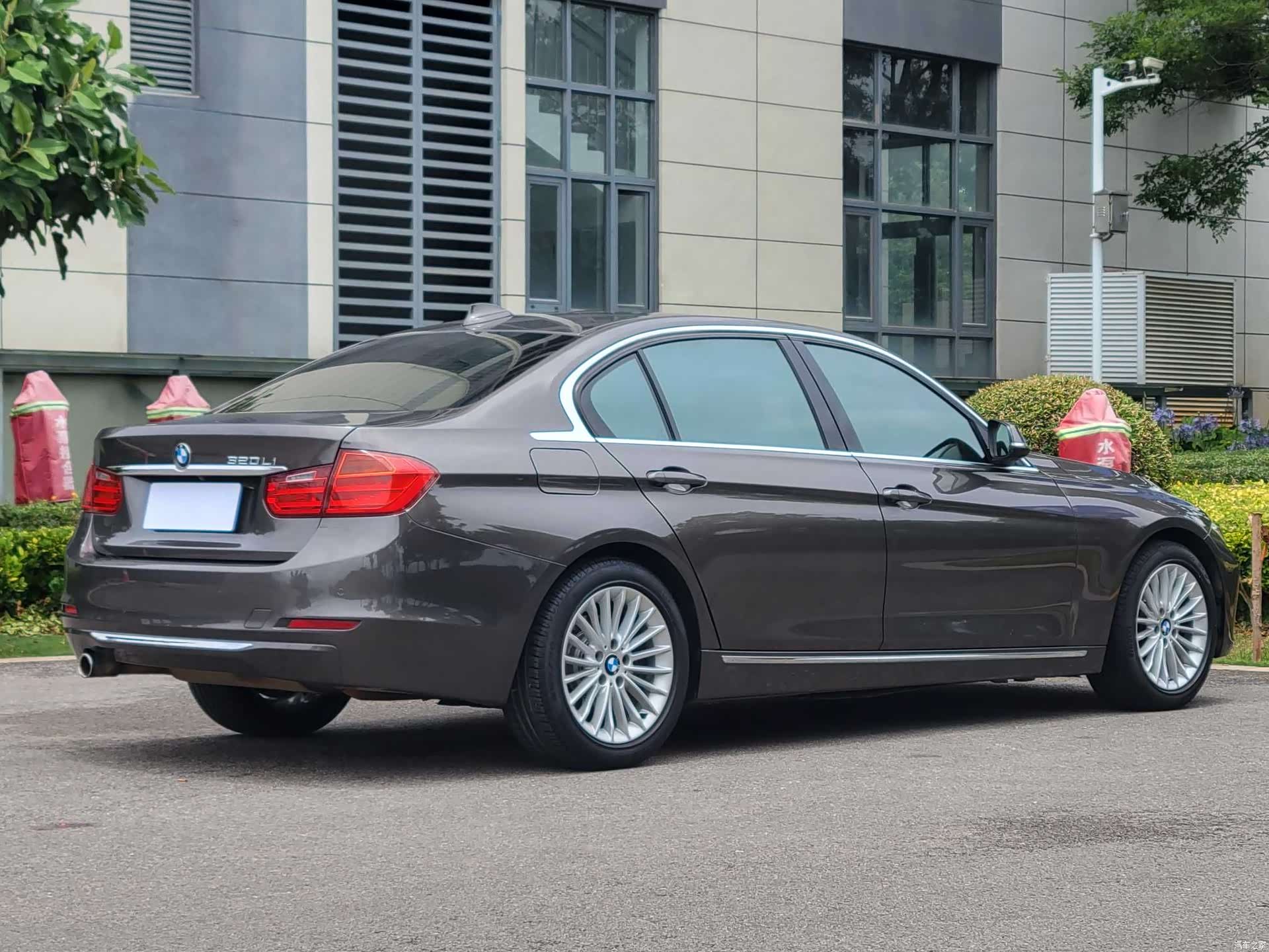 BMW 3 Series, 2013 9