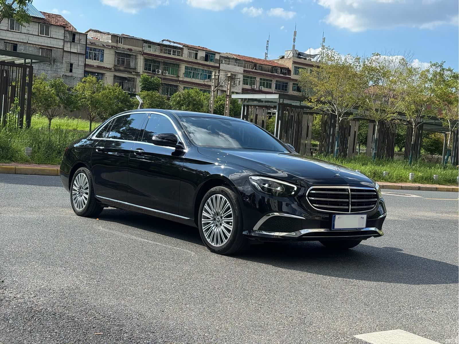 Mercedes-Benz E-Class, 2022 3
