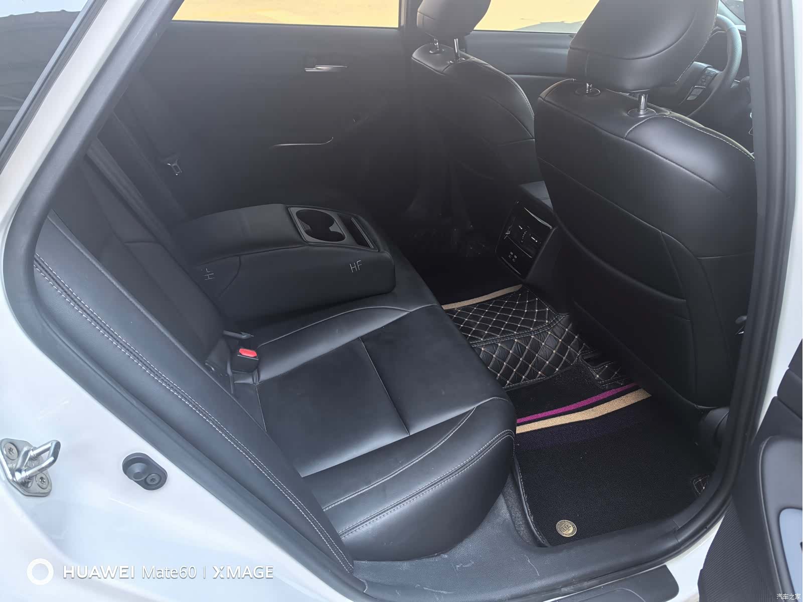 Toyota Avalon, 2026 все фото