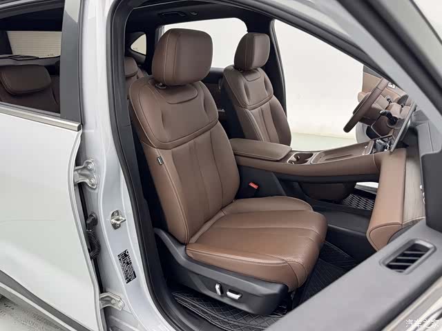 Wuling Starlight, 2025 10
