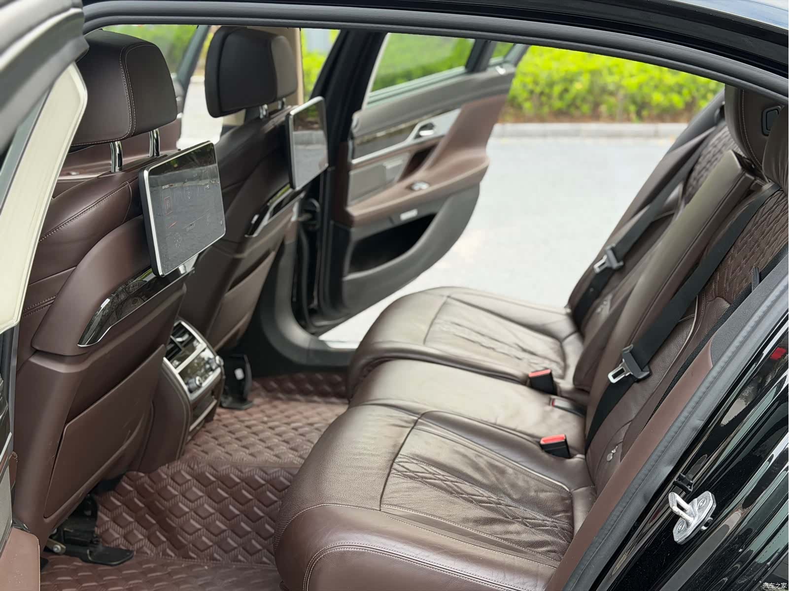 BMW 7 Series, 2016 11