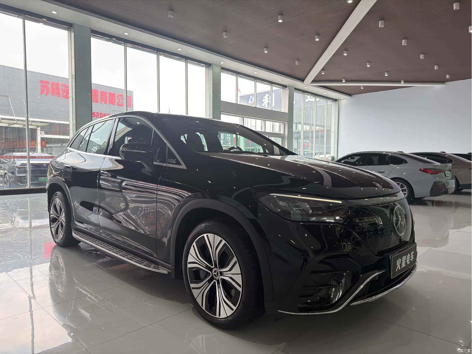 Mercedes-Benz EQE, 2025 19