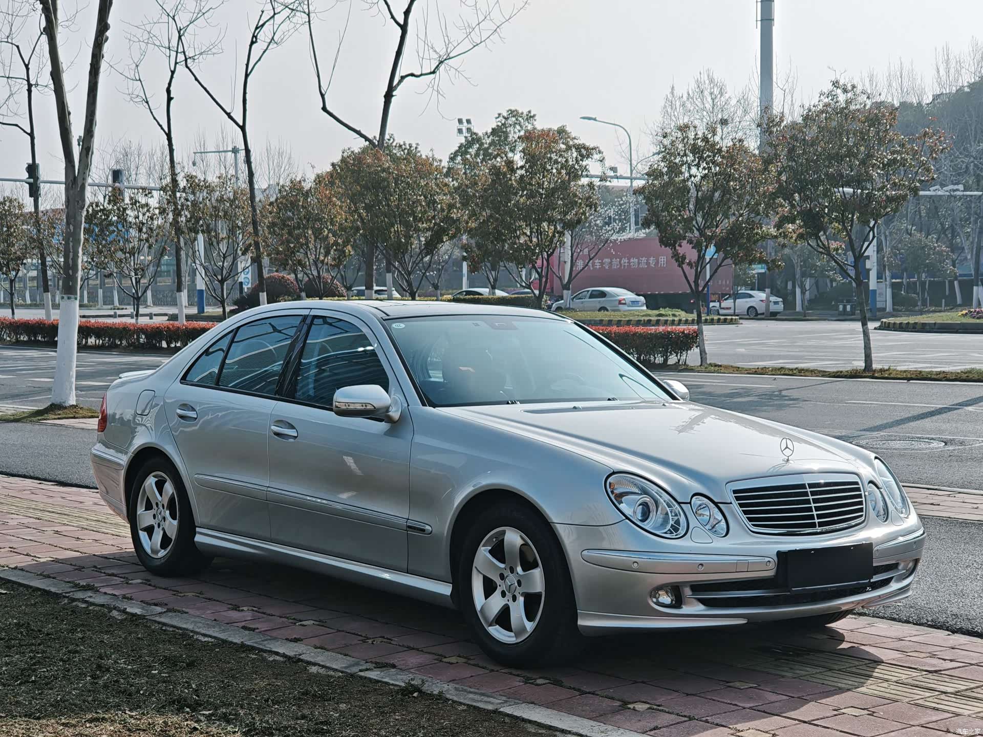 Mercedes-Benz E-Class, 2006 3